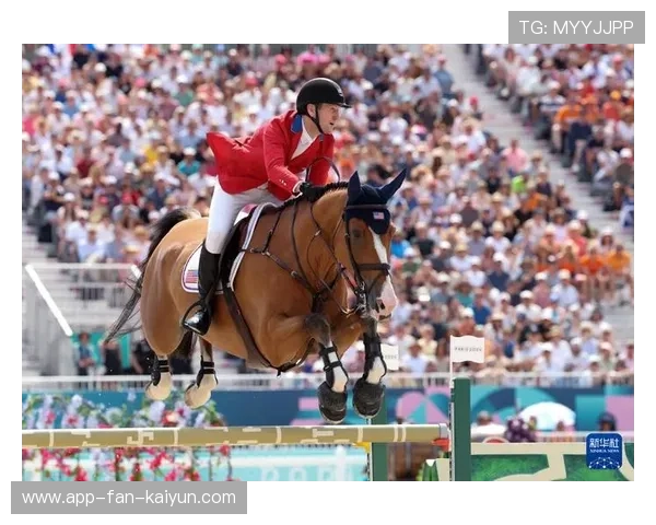 荷兰马术队在巴黎奥运会三项赛团体决赛中获得第八名,展现强大实力。 荷兰马术队在巴黎奥运会三项赛团体决赛中获得第八名,展现强大实力。